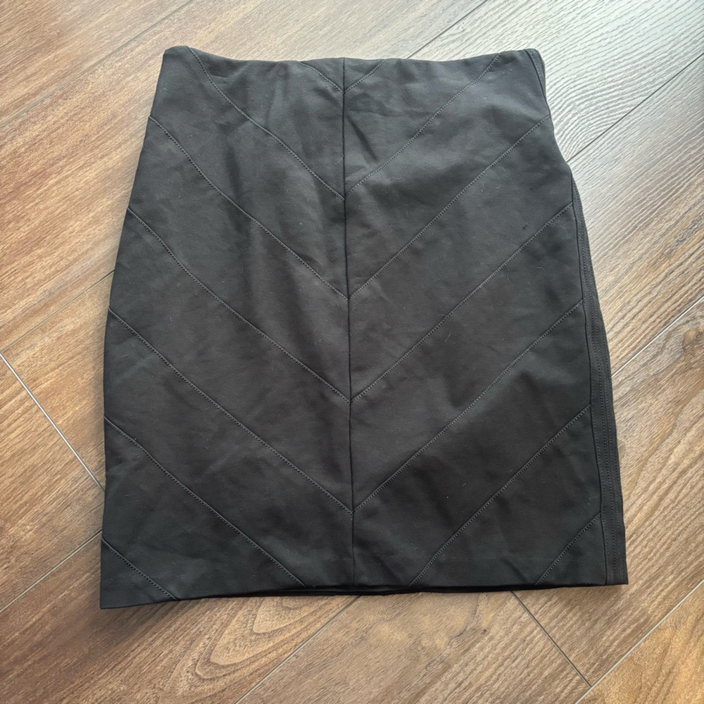 WHBM Instantly Slimming Pencil Skirt 6 Classic Work Edgy Grunge Legally Blonde